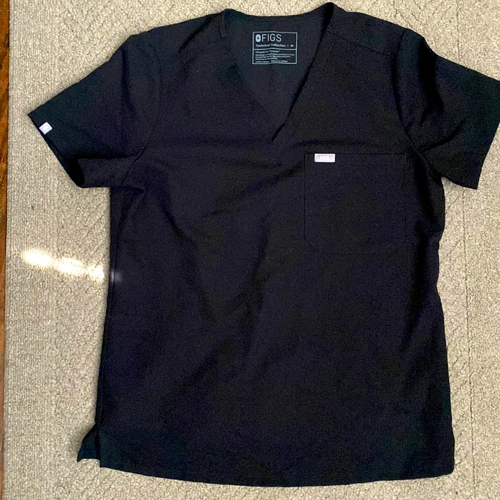 Figs 1 pocket scrub top black